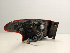 Mitsubishi Outlander (2012–2021) Rear corner light 8330B174 - 4