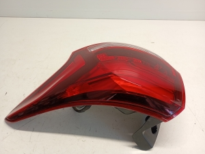 Mitsubishi Outlander (2012–2021) Rear corner light 8330B174 - 5