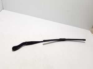 Mercedes Benz E-Class W214 (2023–2026) Esiklaasi puhasti hoob A2148207002 - 2