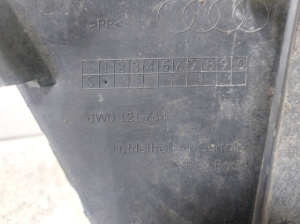 AUDI A4 B9 (2015–2026) Sonstiges Teil der vorderen Radhausschale 8W0121764 - 2
