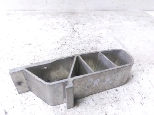AUDI A4 B9 (2015–2026) Muu kinnitus 8W0959193A - 4
