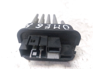 Cabin shoulder motor resistance - 5295354000