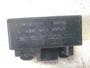Mercedes Benz E-Class W211 (2002–2009) Hõõgküünalde relee 0285454032 - 2
