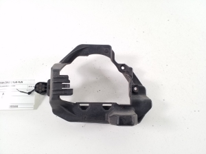 Front bumper fog light bracket - 5212676030