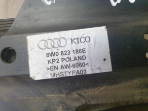 AUDI A4 B9 (2015–2026) Kapoti luku muu osa 8W0823186E - 3