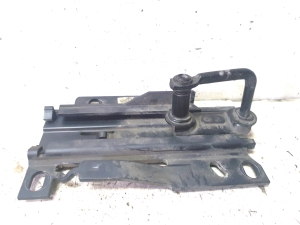 Other hood lock part - 8W0823186E