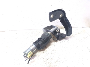 AUDI A4 B9 (2015–2026) Trunk lid hinge 8W9827300 - 5