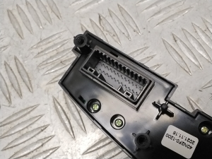Kia Niro (2016–2022) Parking system switch 93315Q4080 - 2