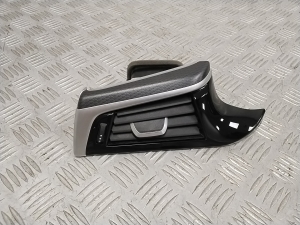 Dashboard air vent grilles - 9329545