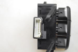 Kia Optima (2010–2015) Sitzverstellschalter 299128404 - 2