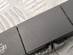 AUDI Q8 (2018–2026) Parking system switch 4N0959673 - 3