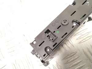 AUDI Q8 (2018–2026) Hazard light switch 4N0925301A - 4