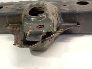 TOYOTA Auris E18 (2012–2018) Esimese põiktala osa radiaatorite all 5710402230 - 2