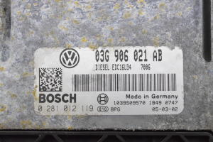 Volkswagen Passat B6 (2005–2010) Engine control unit 03G906021AB - 3