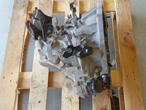 TOYOTA Auris E18 (2012–2018) Käigukast 3311105041 - 9