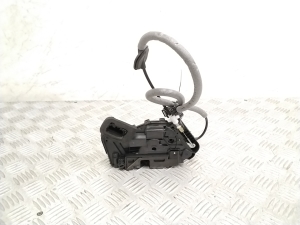 Volkswagen Golf VII (2012–2026) Rear side door lock 5TA839015L - 3