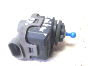 NISSAN Qashqai (2006–2013) Scheinwerfer Stellmotor 7700420737 - 4