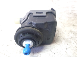 Headlight leveling motor - 7700420737