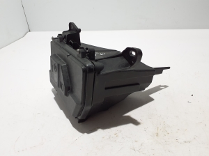 Mercedes Benz E-Class W214 (2023–2026) Kaitsmekarbi korpus kapoti all A2065400200 - 3