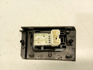 TOYOTA Auris E18 (2012–2018) Switch and its parts 7427202630 - 4