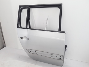  Rear side doors 