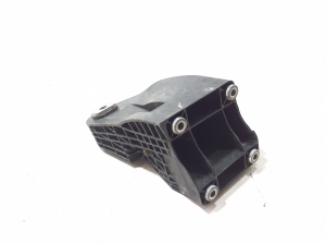 Mercedes Benz E-Class W214 (2023–2026) Mootori kinnitus A6542236400 - 3