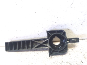 Radiator bracket - 8W0805201