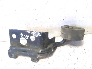 AUDI A4 B9 (2015–2026) Muffler bracket 8W0253144F - 4