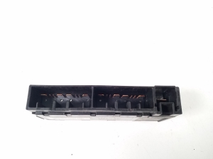 LEXUS CT 200h ZWA10 (2010–2017) Kaitsmekarp salongis 8264171010 - 3