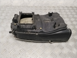 Mercedes Benz E-Class W212 (2009–2015) Luftfiltergehäuse A6510901701 - 4