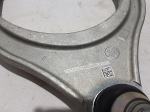 Mercedes Benz E-Class W214 (2023–2026) Eesmine õõtshoob A2143304201 - 3