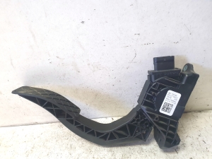 AUDI A4 B9 (2015–2026) Gaasipedaal 8W1723523 - 3
