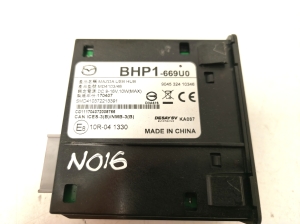 Mazda 6 (2007–2012) USB-Anschluss BHP1669U0 - 3