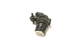 Mazda 6 (2012–2026) Front windshield washer pump 8603109210 - 4