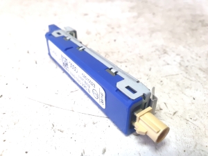 AUDI A4 B9 (2015–2026) Antenna amplifier 8W9035225B - 4