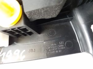 Hyundai Santa Fe (2012–2018) Cita priekšējo durvju detaļa 876612W000 - 3