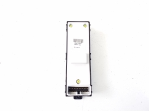 Hyundai Santa Fe (2012–2018) Schalter el. Fensterheber hinten 935802W500 - 2