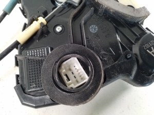 LEXUS CT 200h ZWA10 (2010–2017) Front door lock 6904042241 - 2