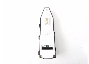 Hyundai Santa Fe (2012–2018) Front door glass switch 935752W620 - 3