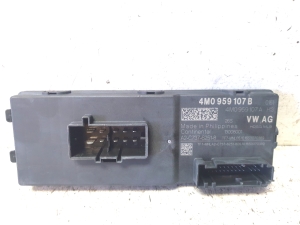 Module de commande du hayon - 4M0959107B