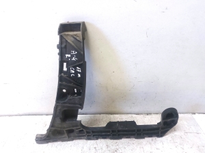 AUDI A4 B9 (2015–2026) Support de pare-chocs arrière 8W9807454