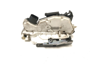 Volkswagen Tiguan (2007–2016) Front door lock 5N2837016E - 2