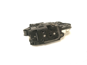 Volkswagen Tiguan (2007–2016) Front door lock 5N2837016E - 4