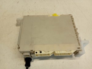 TOYOTA Yaris (2011–2020) Control unit 8273052K40 - 3