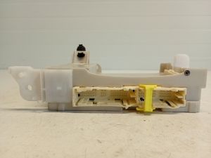 TOYOTA Yaris (2011–2020) Control unit 8273052K40 - 5