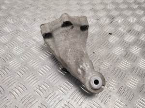 Mercedes Benz E-Class W212 (2009–2015) Motorhalter A6512233504 - 3