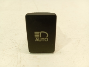 TOYOTA Yaris (2011–2020) Headlight switch 15B550 - 4
