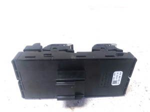 AUDI A4 B9 (2015–2026) Front door glass switch 4M0959851B - 6