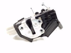 Hyundai Santa Fe (2012–2018) Rear side door lock 814102W030 - 4