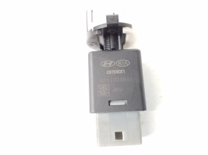 Hyundai Santa Fe (2012–2018) Bremslichtschalter 938133S800 - 2